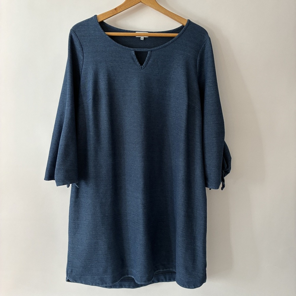 Crown & Ivy Heather Denim Blue Knit Shift Dress Size Large Fall Casual Chic
